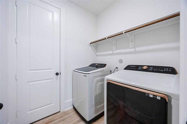 8803 Autumn Pine Drive, Missouri City, TX 77459