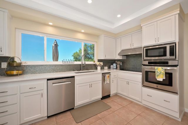23100 Sunset Ridge Dr, Auburn, CA 95602