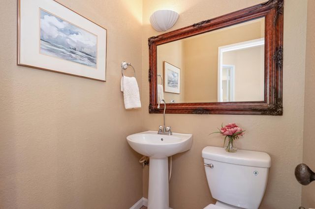 23100 Sunset Ridge Dr, Auburn, CA 95602