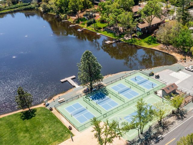 23100 Sunset Ridge Dr, Auburn, CA 95602