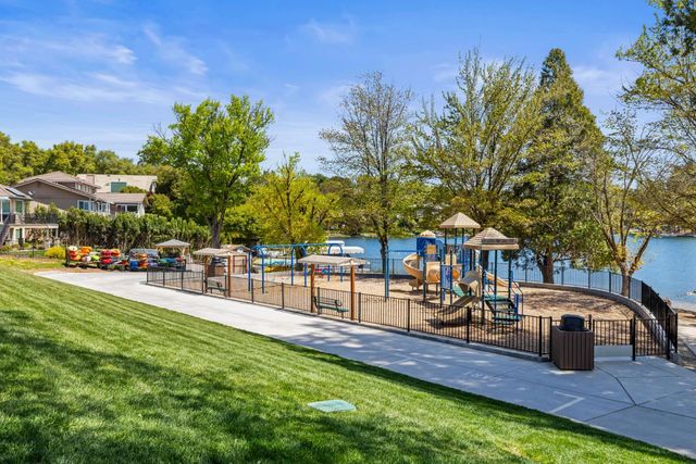23100 Sunset Ridge Dr, Auburn, CA 95602
