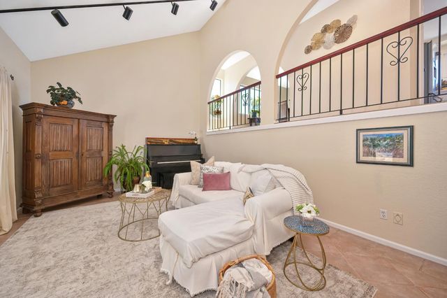 23100 Sunset Ridge Dr, Auburn, CA 95602