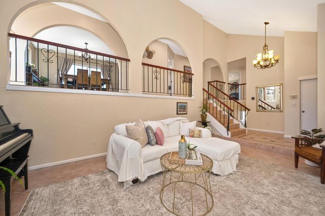 23100 Sunset Ridge Dr, Auburn, CA 95602