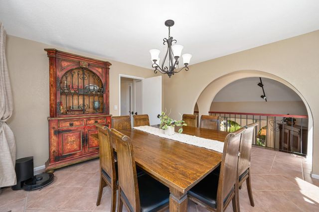 23100 Sunset Ridge Dr, Auburn, CA 95602
