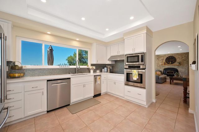 23100 Sunset Ridge Dr, Auburn, CA 95602