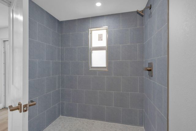 15 Seaside Avenue, Key Largo, FL 33037