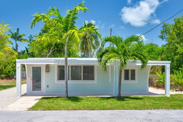 15 Seaside Avenue, Key Largo, FL 33037