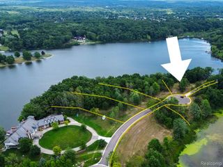 005 Lakeshore Drive, Goodrich, MI 48438