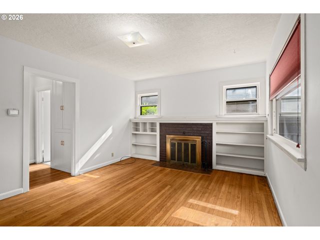 7103 Se RHONE St, Portland, OR 97206
