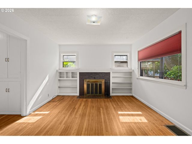 7103 Se RHONE St, Portland, OR 97206