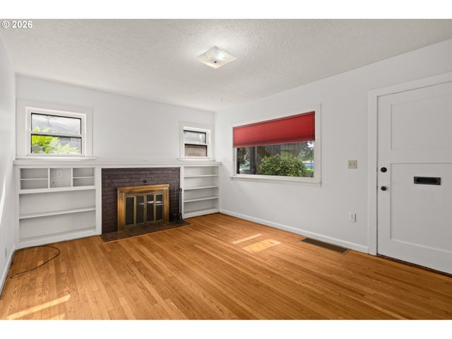 7103 Se RHONE St, Portland, OR 97206