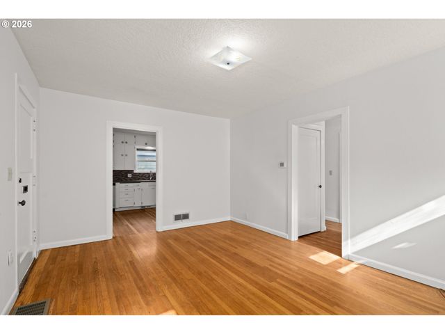 7103 Se RHONE St, Portland, OR 97206