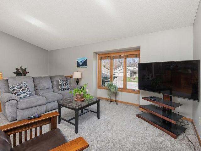 414 Arnica Drive, Watertown, MN 55388