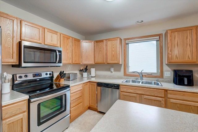 829 Oregon Parks Avenue, Oregon, WI 53575