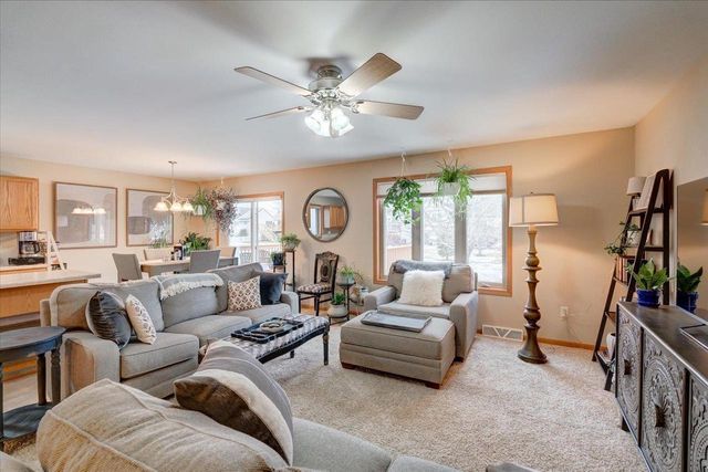 829 Oregon Parks Avenue, Oregon, WI 53575