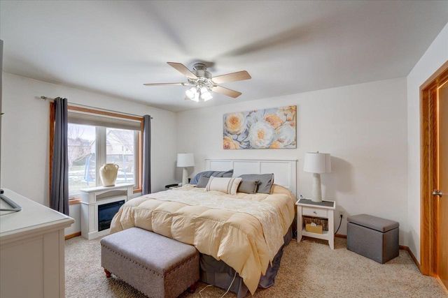 829 Oregon Parks Avenue, Oregon, WI 53575