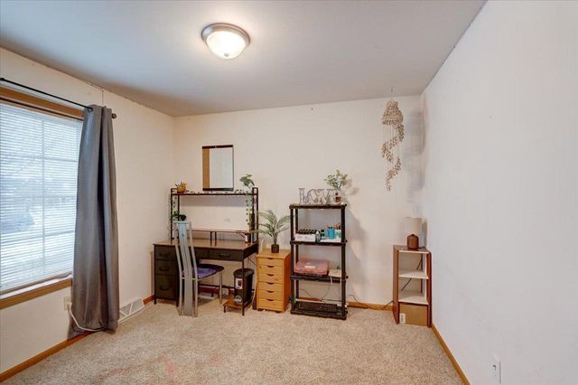 829 Oregon Parks Avenue, Oregon, WI 53575