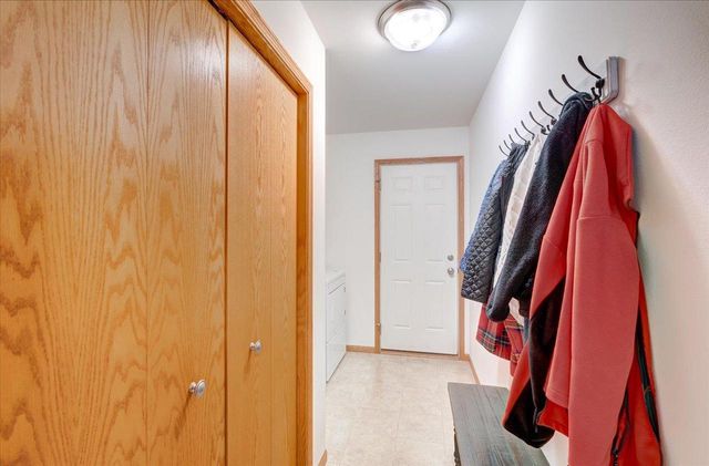 829 Oregon Parks Avenue, Oregon, WI 53575