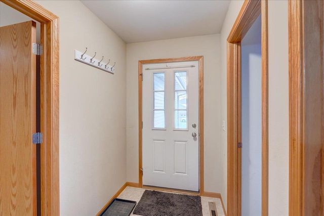 829 Oregon Parks Avenue, Oregon, WI 53575