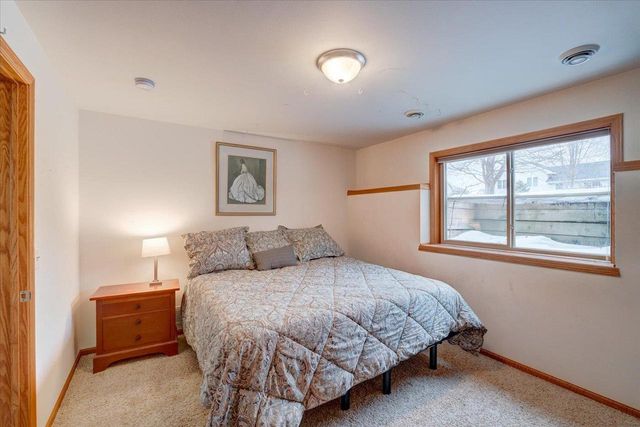 829 Oregon Parks Avenue, Oregon, WI 53575