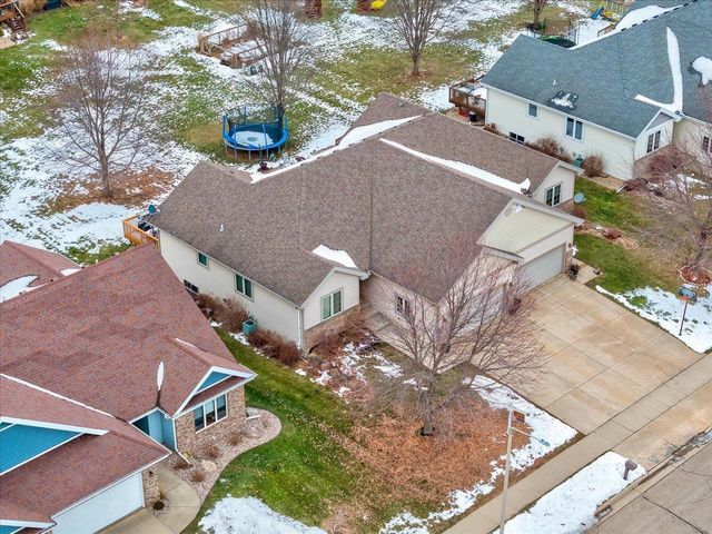 829 Oregon Parks Avenue, Oregon, WI 53575