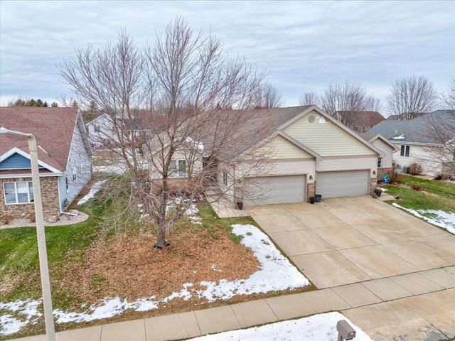 829 Oregon Parks Avenue, Oregon, WI 53575