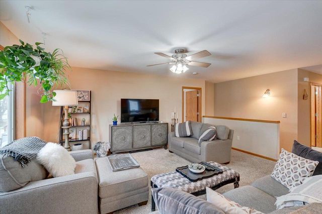 829 Oregon Parks Avenue, Oregon, WI 53575