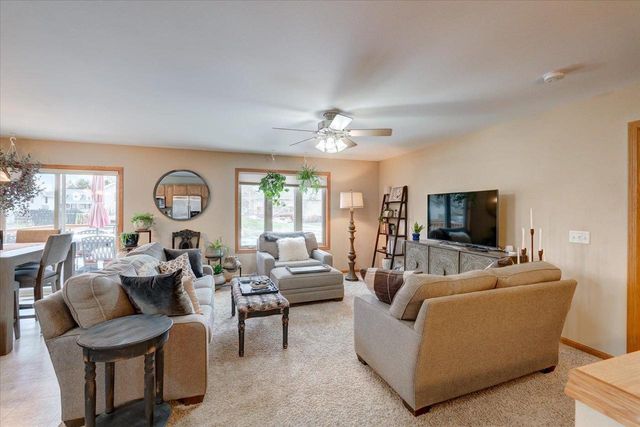 829 Oregon Parks Avenue, Oregon, WI 53575