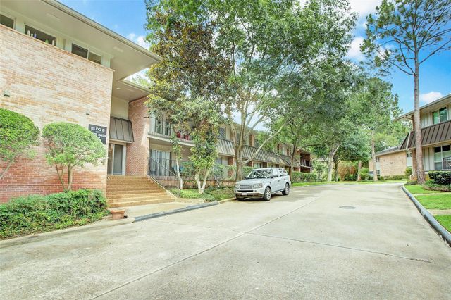 6603 Bayou Glen Road, Houston, TX 77057
