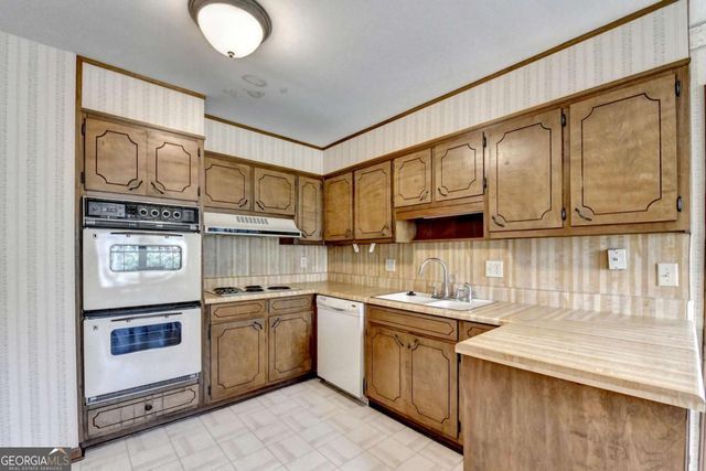 305 Seventeenth Fairway, Roswell, GA 30076