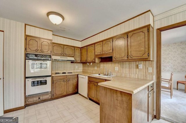 305 Seventeenth Fairway, Roswell, GA 30076