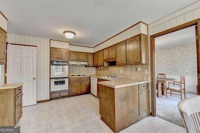 305 Seventeenth Fairway, Roswell, GA 30076