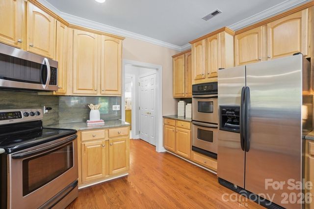 7126 Weddington Brook Drive, Matthews, NC 28104