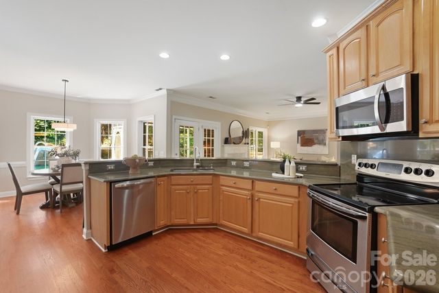 7126 Weddington Brook Drive, Matthews, NC 28104