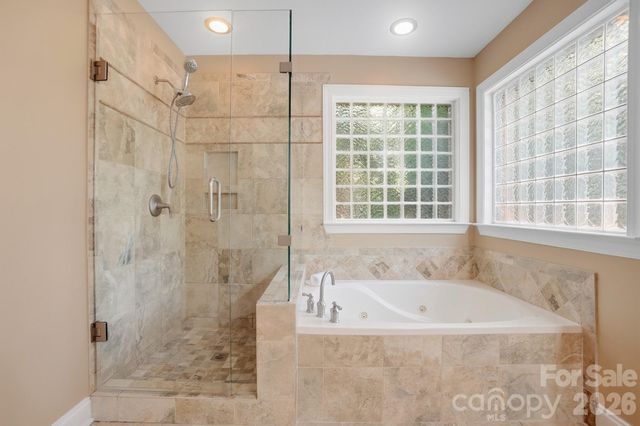 7126 Weddington Brook Drive, Matthews, NC 28104