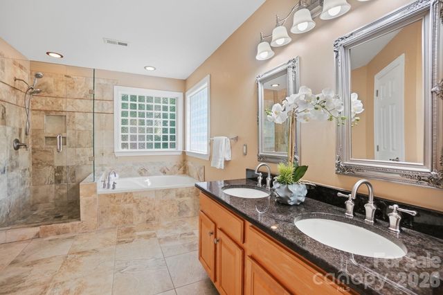 7126 Weddington Brook Drive, Matthews, NC 28104