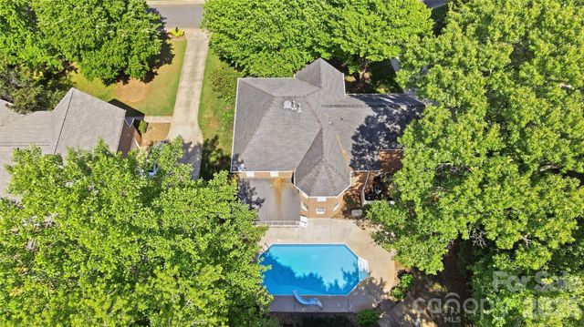 7126 Weddington Brook Drive, Matthews, NC 28104