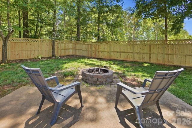 7126 Weddington Brook Drive, Matthews, NC 28104