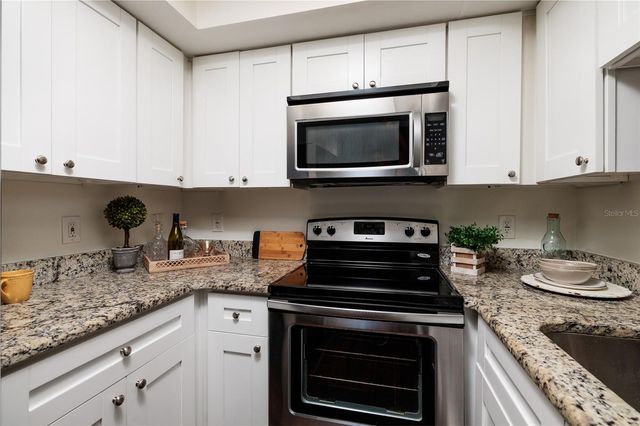 4405 W FAIR OAKS AVENUE 21, Tampa, FL 33611