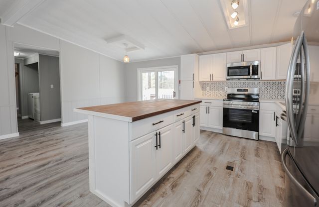 24 Donald Drive, Goffstown, NH 03045