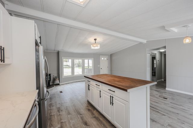 24 Donald Drive, Goffstown, NH 03045