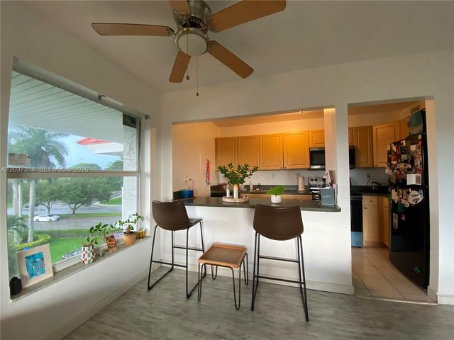 605 S Pine Island Road 404A, Plantation, FL 33324