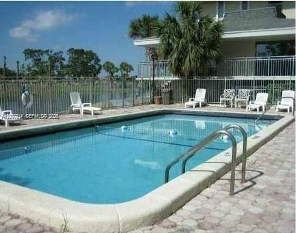 605 S Pine Island Road 404A, Plantation, FL 33324