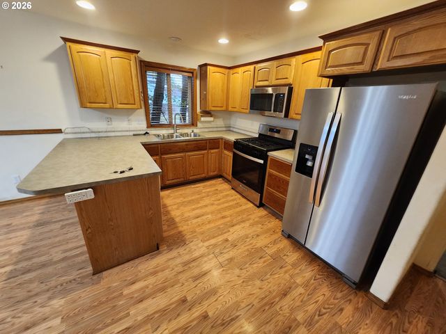 8330 Ne 16TH St, Vancouver, WA 98664