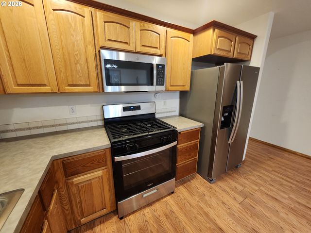 8330 Ne 16TH St, Vancouver, WA 98664