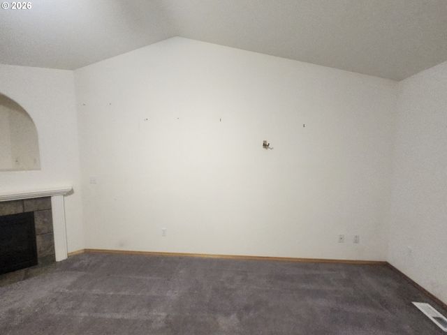 8330 Ne 16TH St, Vancouver, WA 98664