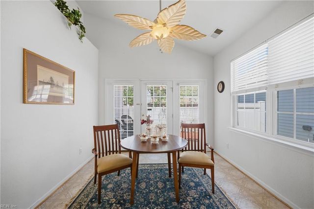 813 Brittlebank DR, Virginia Beach, VA 23462
