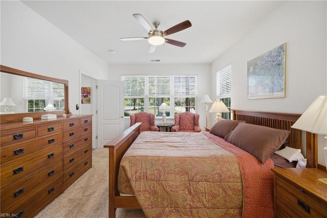 813 Brittlebank DR, Virginia Beach, VA 23462