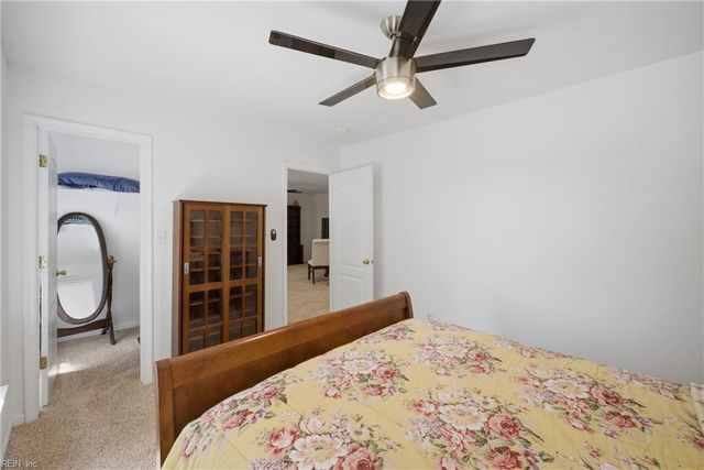 813 Brittlebank DR, Virginia Beach, VA 23462