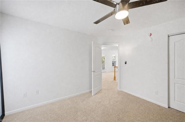 813 Brittlebank DR, Virginia Beach, VA 23462